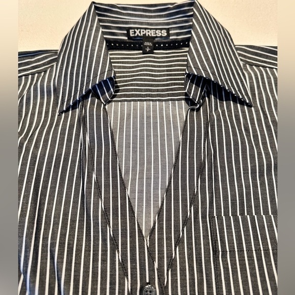 Express Women’s Grey & White Stripe Button Down Blouse in Size Small - Picture 5 of 8